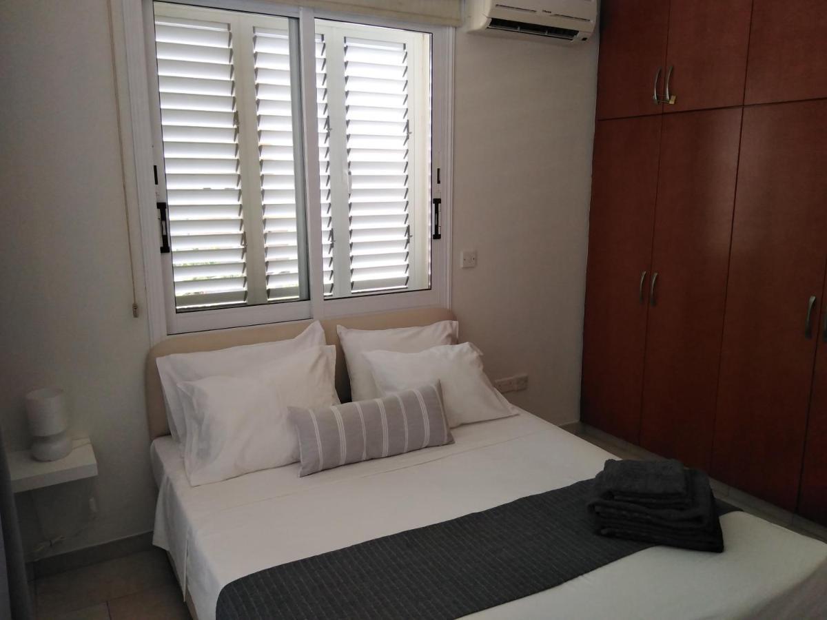 Kato Paphos Suites Exterior photo